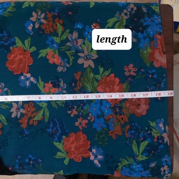 Cabi Teal Floral Print #3449 Still Life Lightweight V-neck Cami Tank Top Blouse - Picture 10 of 10